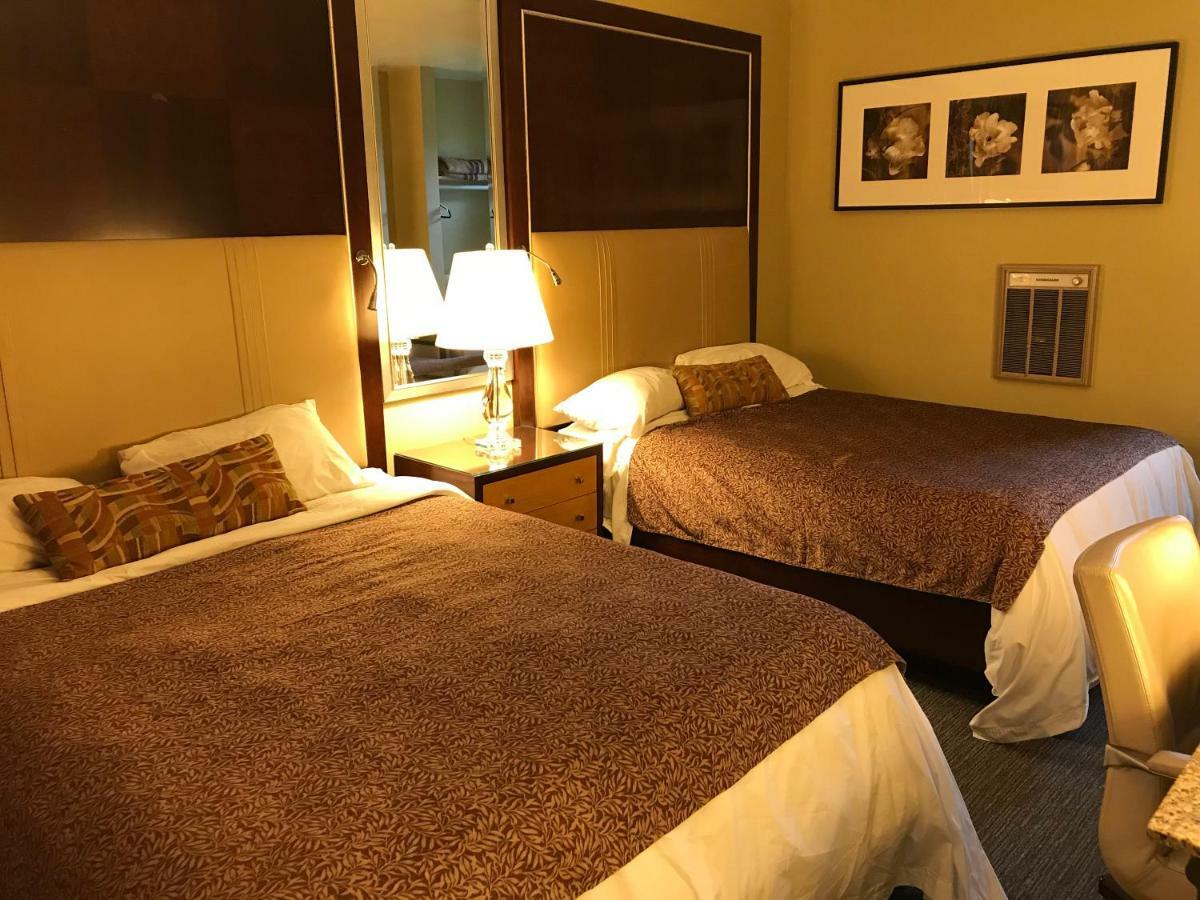 Cardinal Court Motel Сент-Томас Экстерьер фото