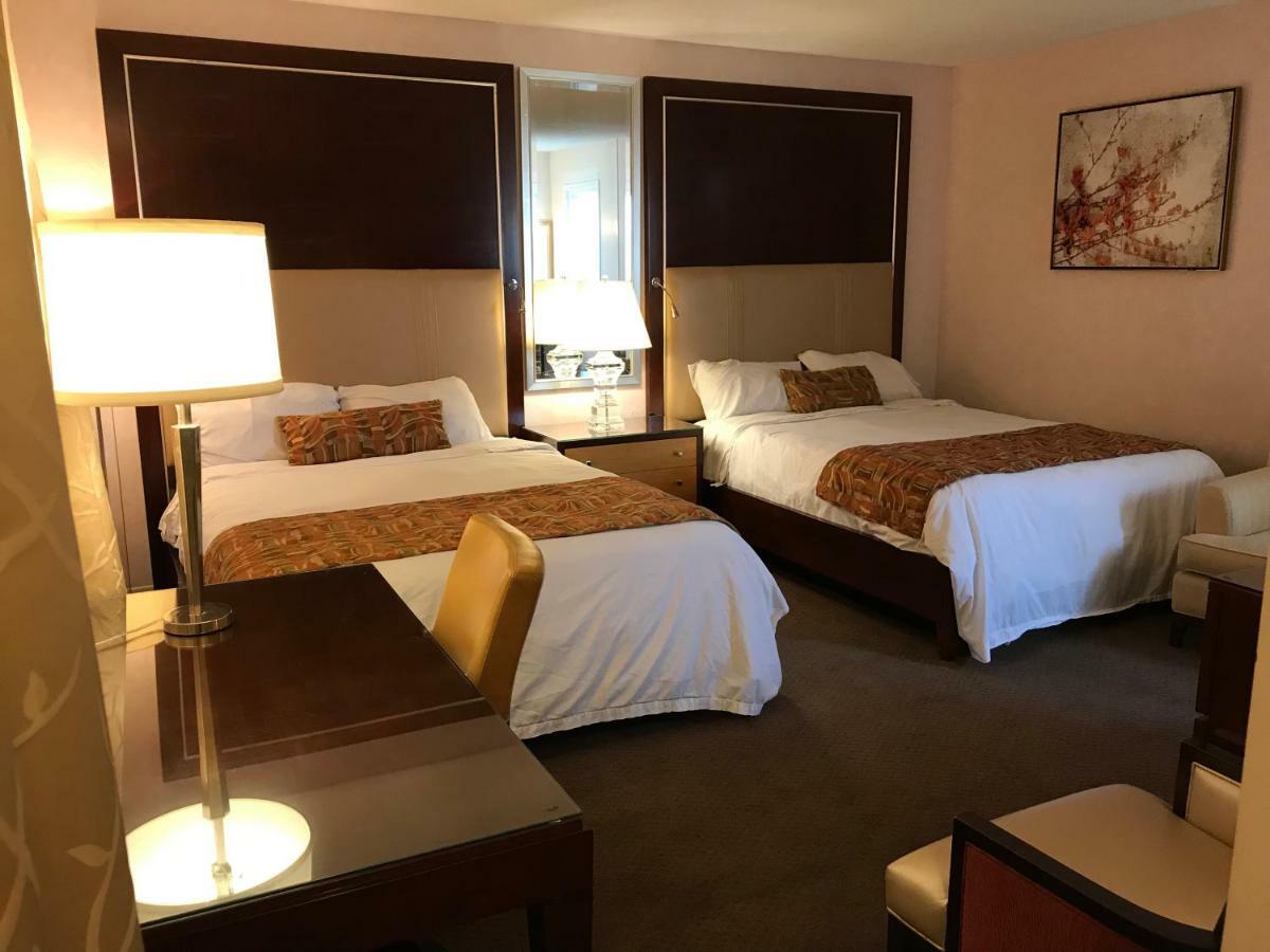 Cardinal Court Motel Сент-Томас Экстерьер фото
